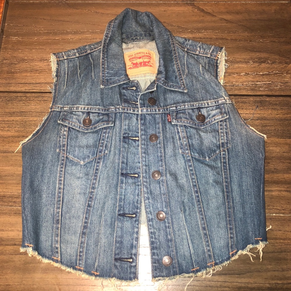 Never Worn LEVI jean vest